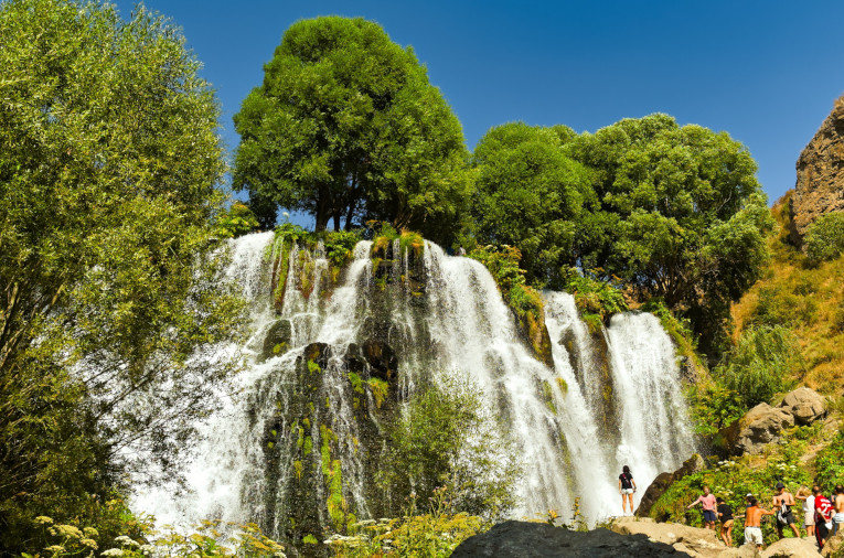 Shaki waterfall