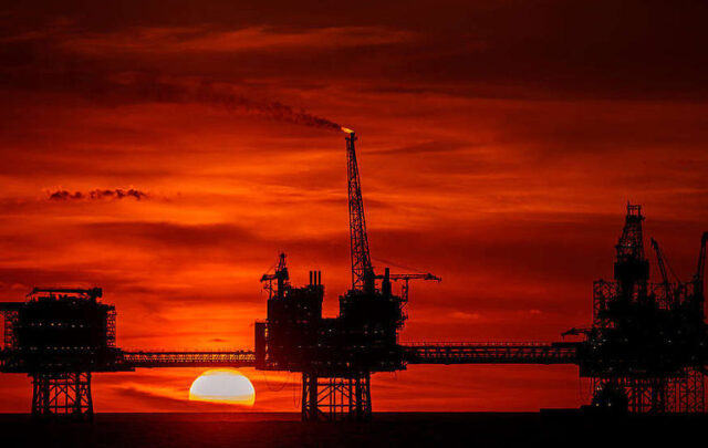oil well
